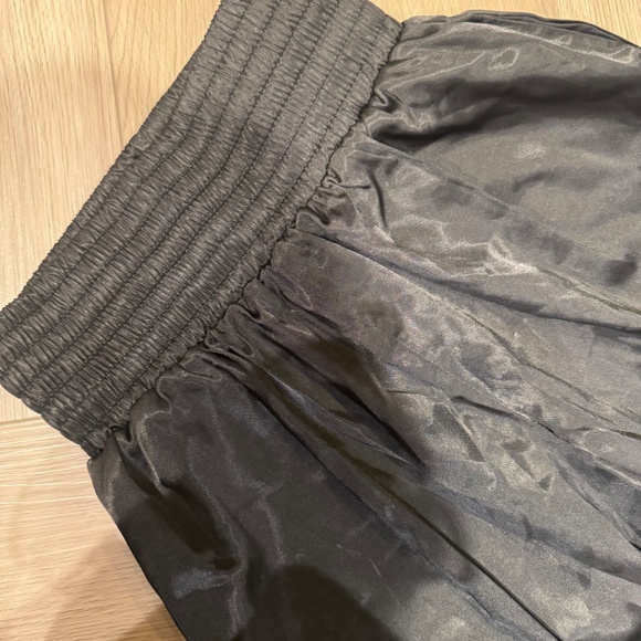 PLT black silky pants - Picture 2 of 2